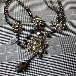 Breathtaking mini crystals in star pendant necklac